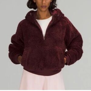 Lululemon Cinchable Fleece Zip-Up
Red Merlot size 2
